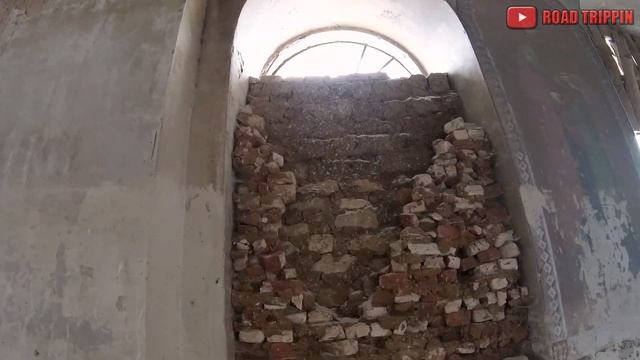 Заброшенная церковь Николая Чудотворца. Слободка. Много сохранившихся фресок на стенах храма. смотреть онлайн