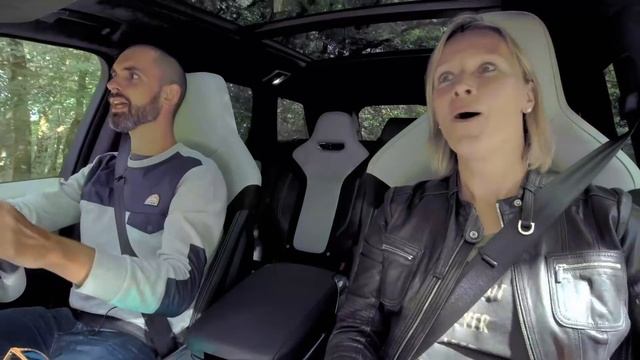 Bentley Bentayga VS Range Rover Sport SVR - the off-road test | Fifth Gear смотреть онлайн