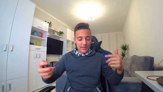 Как создать свой YouTube канал Сколько мне ЛЕТ отвечаю на Личные вопросы подписчиков через Instagra смотреть онлайн