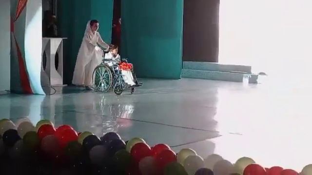 Я плакала! Когда смотрела этот номер. Это настоящая любовь! особые дети смотреть онлайн