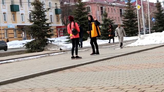 ИЗМЕНИЛА ПАРНЮ НЕРЕАЛЬНЫЙ ПРАНК НАД ПАРНЕМ смотреть онлайн