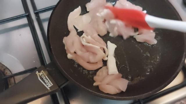 Готуємо швидко. Салат із сирого гарбуза та курячої грудки. смотреть онлайн
