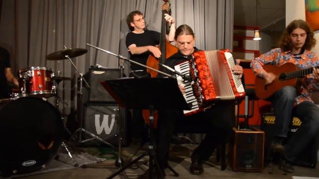 2011 10 14 Quintett im Cafe Arte A Night in Tunesia смотреть онлайн