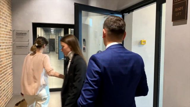 Как я стал специалистом по недвижимости: Антон Авдеев // Апарт-комплекс «Doсklands» на Васильевском смотреть онлайн