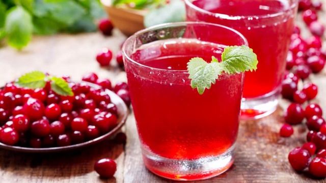 КЛЮКВА болотная - одна из САМЫХ полезных ягод для нашего здоровья! смотреть онлайн