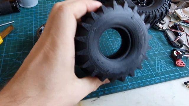 Тестовое литье резины для модели трофи 1,9" смотреть онлайн