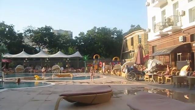 у бассейна, Евпатория 2011 смотреть онлайн