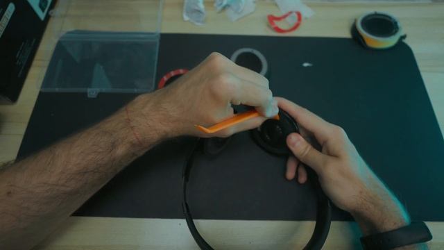 Beats 3 Solo ,замена амбушюр за 5$ | Быстро меняем поролоновые насадки на наушниках | Это легко. смотреть онлайн