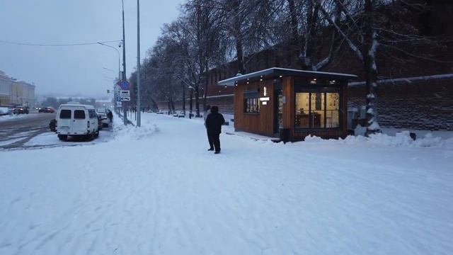 Нижний Новгород. Собирают новогоднюю елку на Минина. Чкаловская лестница. Прогулка вдоль стен кремл смотреть онлайн