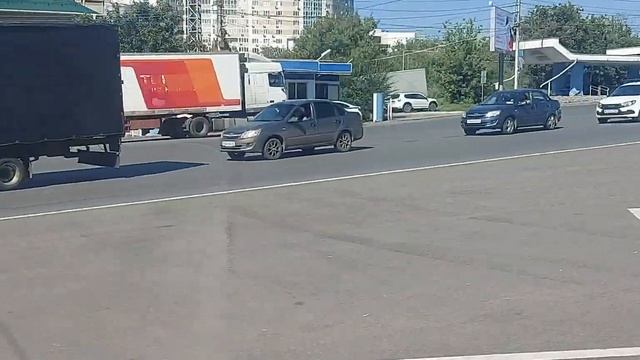 Поездка на автобусе Mercedes benz O405 по маршруту 284А из Энгельса в Саратов 2 часть смотреть онлайн
