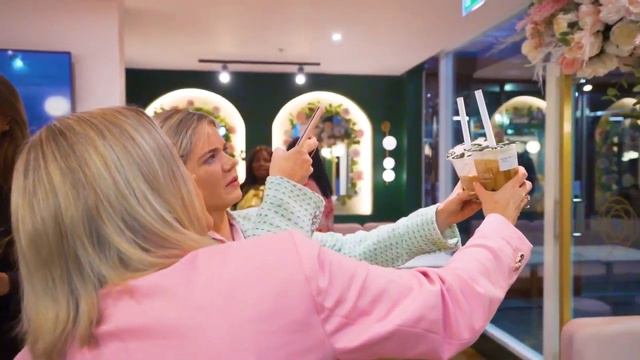 Paeonia Bubble Tea Room Windsor - Press Event смотреть онлайн