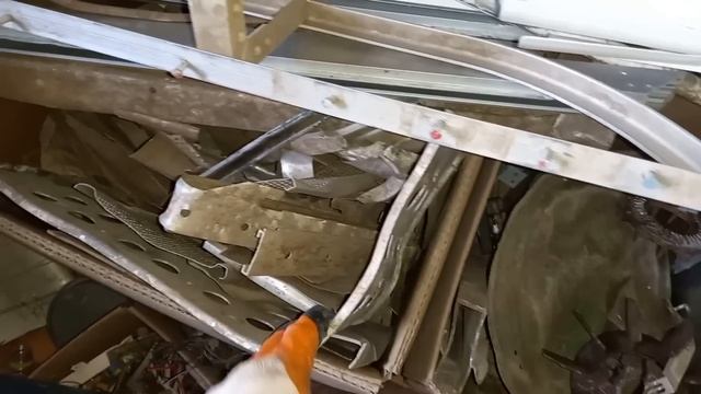 Большая сдача металла , Large delivery of metal. смотреть онлайн