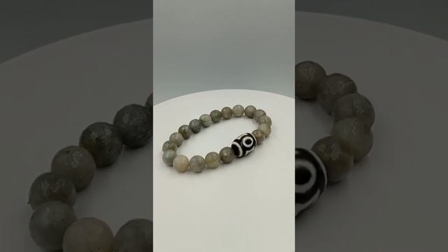 Небо и земля бусина Дзи (браслет лабрадор) смотреть онлайн