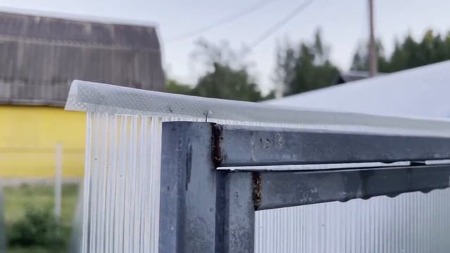 Как правильно клеить защитную ленту для сотового поликарбоната? смотреть онлайн