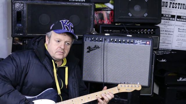 Gaz reviews A Fender 65 Deluxe Reverb combo смотреть онлайн