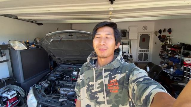 Wrestling Girlfriend's Kia Spectra - Timing Belt Job смотреть онлайн