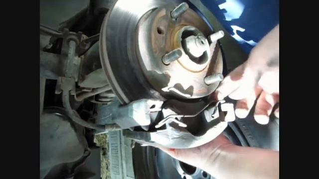 COMO CAMBIAR PASTILLAS DE FRENO FORD FIESTA смотреть онлайн