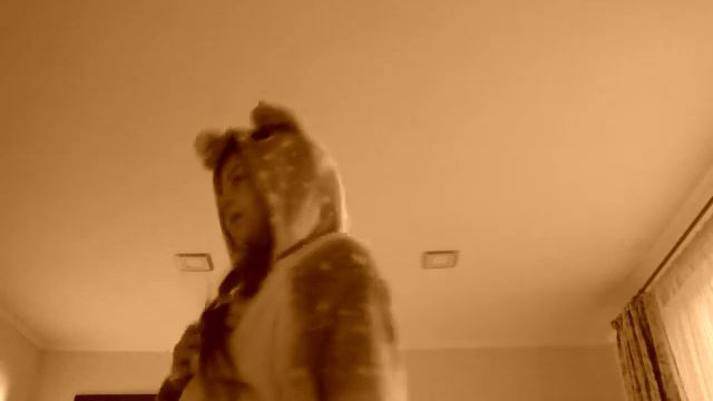 Я очень хорошо танцую что очень все очень смотрят мои видосы самые нижние это круто И поэтому я соз