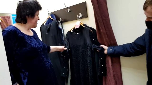 Шопинг не можем выбрать маме платье на 50 лет ? смотреть онлайн