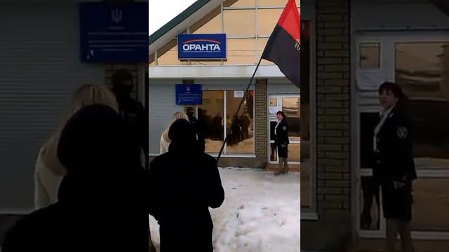 Начальница исполнительной службы Синельниково,выдает! смотреть онлайн