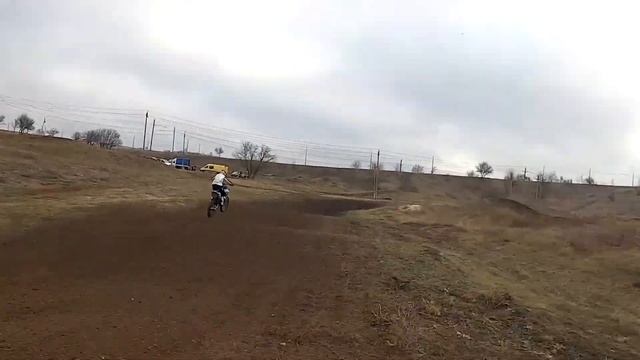 Крамоторск. Тренировка по мотокросс. смотреть онлайн