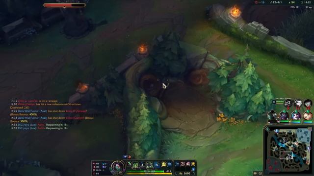 Akali but I max my E first because it does 900 damage at level 5 смотреть онлайн