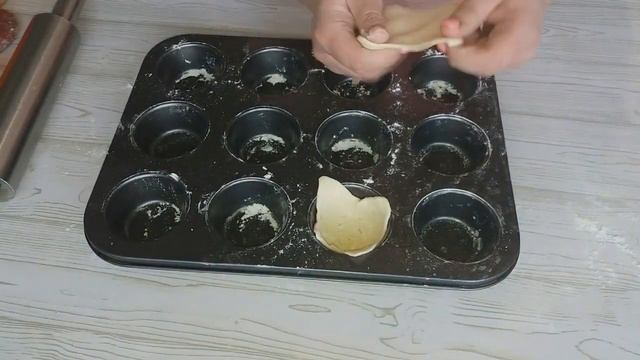 От этой пиццы все в восторге. Мини пицца для любого повода. Понравится как взрослым, так и детям смотреть онлайн