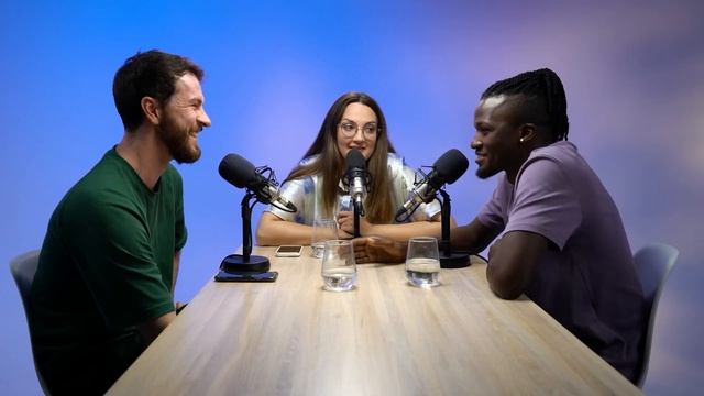 Школа за границей: подъем в 4 утра, наказание палками и буллинг. Как учатся дети в Африке и Европе