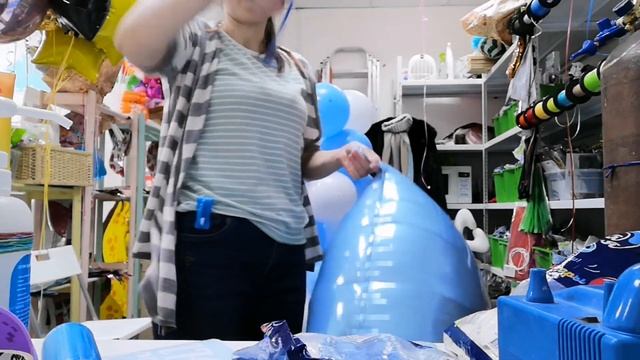 Стойка на выписку из воздушных шаров Stand on the extract of balloons Estante de descarga de globos смотреть онлайн