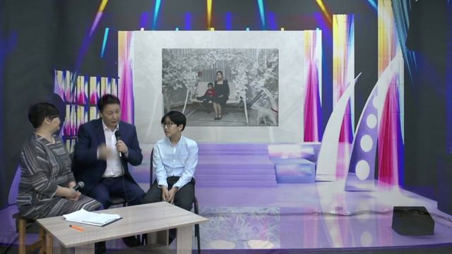 Дмитрий уонна Святослав Барабанов кэлэн иhэр сана дьылынан смотреть онлайн