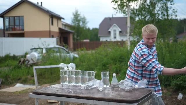 Шеф-нож Samura MO V против 12 бутылок воды смотреть онлайн