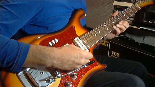 Ural 650 Stratocaster Type Guitar - Russian Guitar Beauty смотреть онлайн
