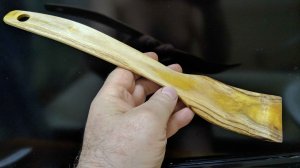 Самодельная лопаточка для сковородок и мультиварок. Сделана из шелковицы.