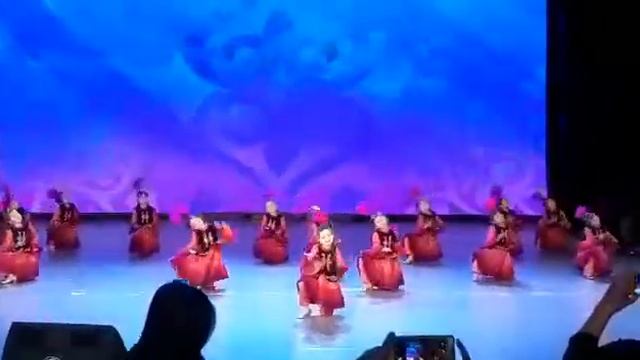 Казахский танец.Мисс Алинура смотреть онлайн