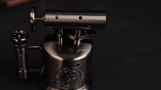 Vector KGM Tri Pump Triple Flame Table Top Lighter смотреть онлайн