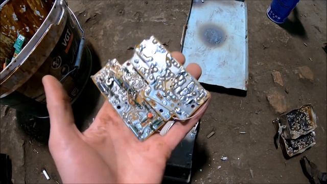 Где взять олово!? добываю олово из печатных плат!!! смотреть онлайн