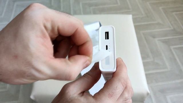 Mi Power Bank 20000mA - краткий обзор и полевой тест смотреть онлайн