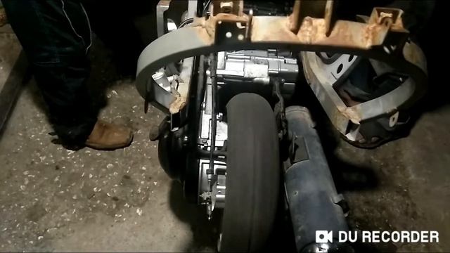 Капитальный ремонт двигателя и первый запуск Suzuki AN400 Burgman смотреть онлайн