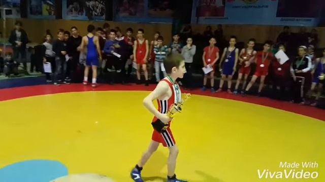 Борец Ильяс Дакаев. Нохчийчоь, г. Грозный, Северный Кавказ. Греко-римская борьба. смотреть онлайн