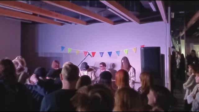Дарлин - Live @ Старый Оскол (ДК Молодёжный, 2023-04-15) смотреть онлайн