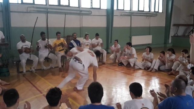 Batizado e troca de corda ( corda azul )- Capoeira Skopje/ Mestre Pulmao смотреть онлайн