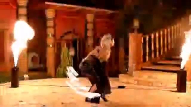 Fire-show в исполнении очаровательных танцовщиц смотреть онлайн