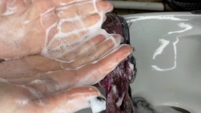 ?ПО ЧЕСНОКУ? КАК ПРАВИЛЬНО МЫТЬ ДЕТСКИЕ ВОЛОСЫ ❄ Тестируем бюджетный детский набор от AVON смотреть онлайн