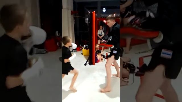 Train hard get rewards смотреть онлайн