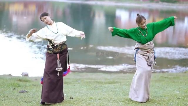Tibetan Beauties  Dance By The Lake