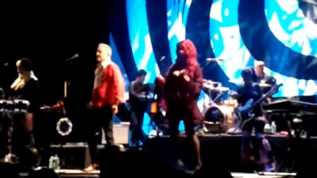 Opening song B-52's UPAC Kingston NY 10/2/11 смотреть онлайн