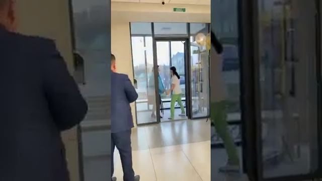 Поздравляем коллег с международным женским днём 8 Марта смотреть онлайн