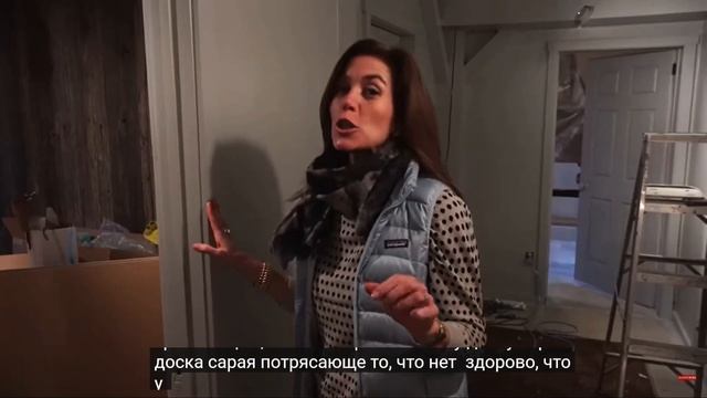 Переделка ШАЛЕ с Сарой Ричардсон #7 подбор цвета обоев и тонировки мебели смотреть онлайн