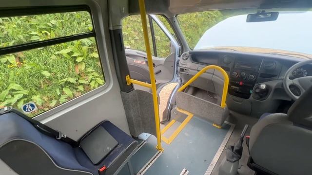 IVECO DAILY EX VARIETY CLUB SUNSHINE COACH / BUS, WALK AROUND A 2.3 MWB! смотреть онлайн