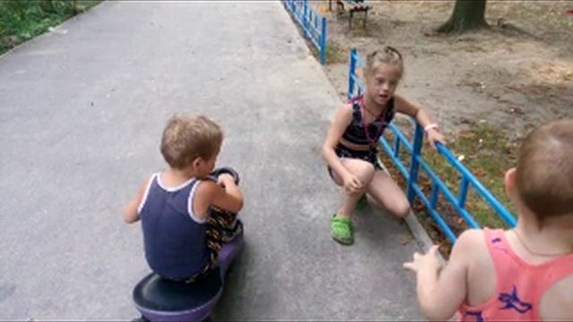 во дворе 18.07.2021 смотреть онлайн